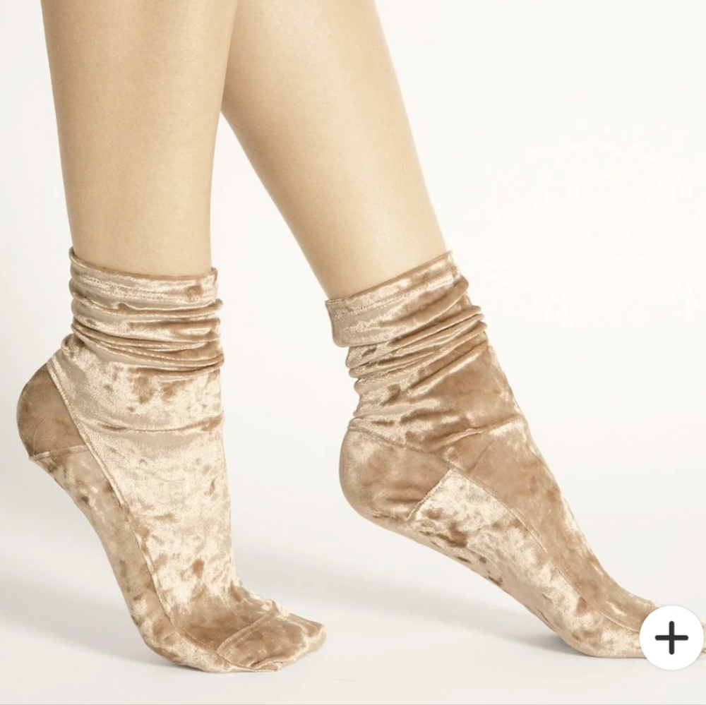 Darner Beige Crushed Velvet Socks Zise 1 Fits shoes 6-8 New
